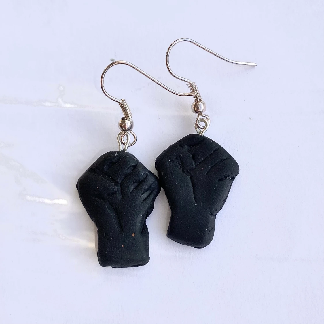 Black lives mattet örhängen - 90