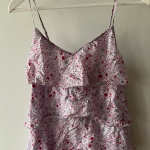 Volangklänning - Jättefin till sommaren💓