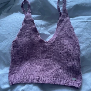 Virkat linne - Virkat favvo linne från Pull and Bear! Endast använd 1 gång, strycket innan det säljs🥰