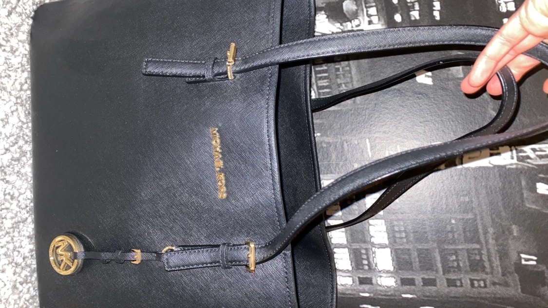 Michael Kors väska  - 90