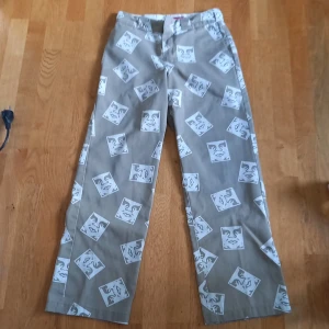 Dickies x obey byxor - Ganska använda bra skick