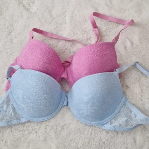 Bhs i rosa och blå  - Säljer dessa helt oanvända då dom inte passade mig, från primark