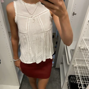 Vit blus - Så söt vit blus, köptes i Paris💞