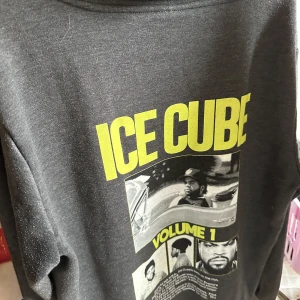 Ice Cube Hoodie - Bra skick, älskar den men den är tyvärr lite för stor för min smak