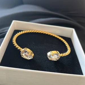 Caroline Svedbom armband  - Armband från Caroline Svedbom, aldrig använd  