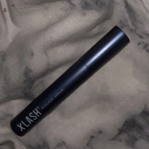 Xlash  - Xlash serum, 3 ml Oanvänd pga att jag har fransförlängning