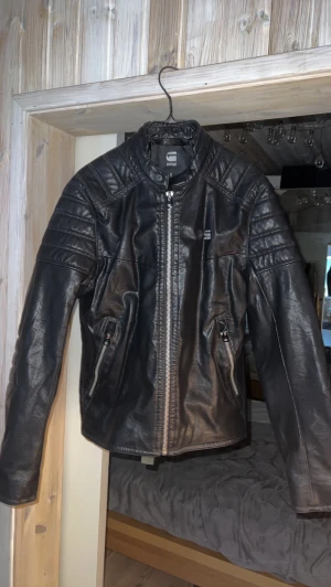 Skinnjacka Gstar - Jacka från G-star Raw