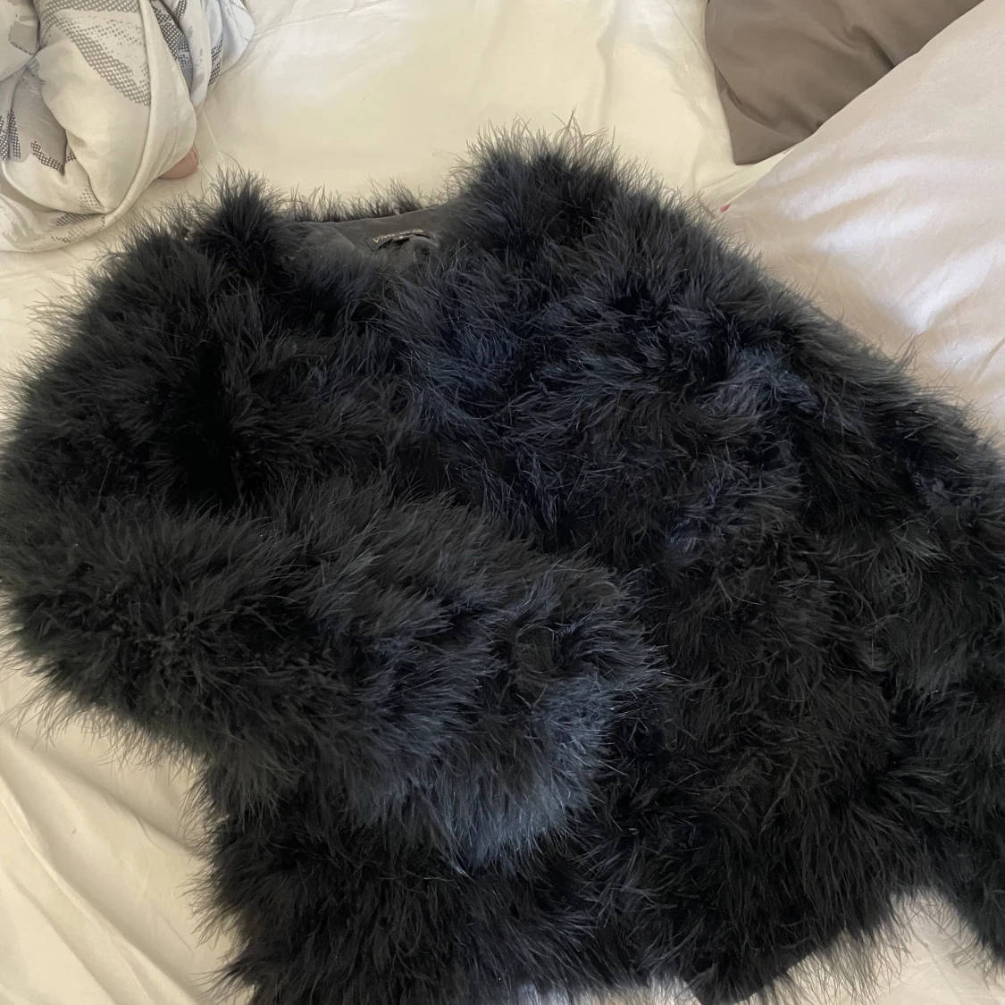 Svart fluffig jacka - 90