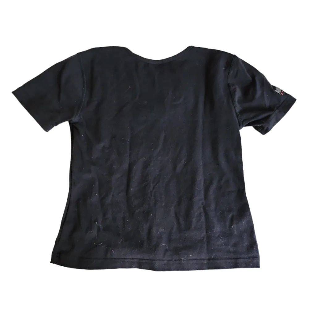 Tight svart tröja som inte komms till användning för att jag köpte fel storlek. Tveka inte att ställa frågor!🙂. T-shirts.