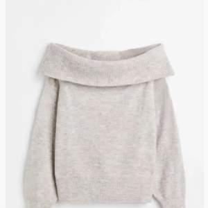 Sälja denna as sköna off shoulder hm tröjan som är helt slutsåld! Den säljs då den inte kommer till användning längre. Skriv gärna privat om ni undrar nått! Priset går att diskuteras
