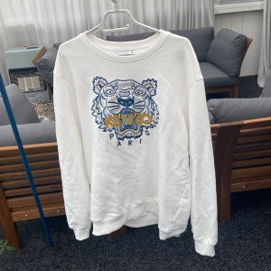 Kenzo Paris sweatshirt  - Kenzo Paris sweatshirt i nyskick , inga fläckar inga hål/rispor , i väldigt fint skick till ett grymt pris 💥💥