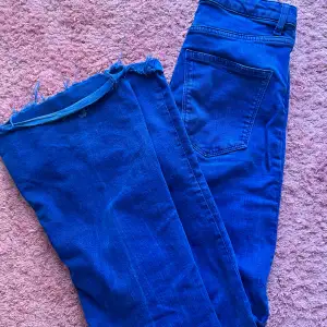 Superfina blåa bootcut jeans