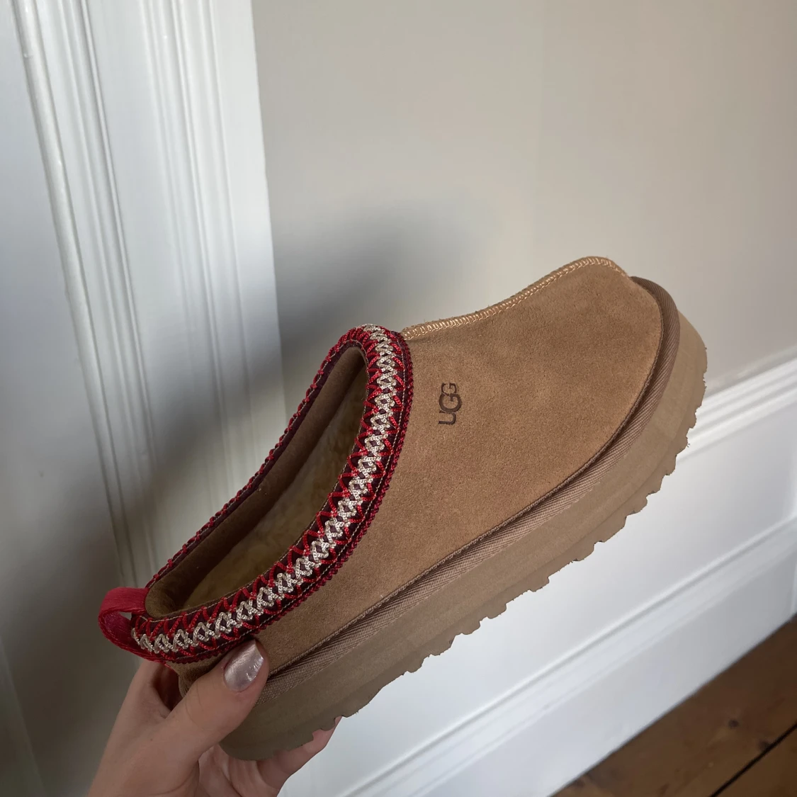 UGG Tasman