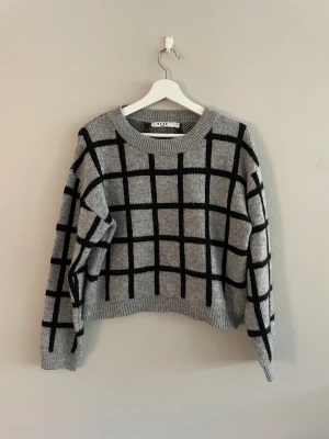 Tröja  - Jättefin tröja från nakd 