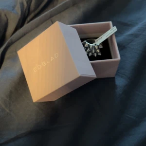 Edblad ring - Hej, säljer min helt nya Edblad som var för liten. Nypris: 399kr ❤️