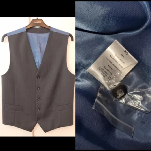 Väst till kavaj eller skjorta, finväst. - Väst till kavaj/ kostym, grå med ljusblå baksida i siden 190:-.  Nyskick, fläckfri, rökfri samt djurfritt hem, använd fåtal gånger, fräsch.