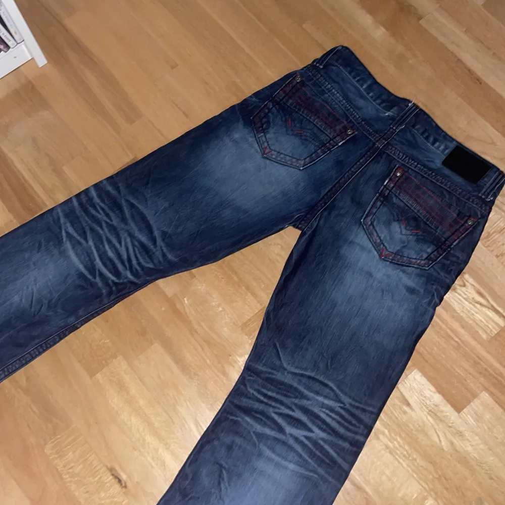 Jävligt sjuka affliction jeans! För fettaaaa 🔥🔥🙏⚜️💯💯 **storlek 34** Real affliction fans need dis onggg 🤑🤑‼️😻😻⚜️⚜️. Jeans & Byxor.