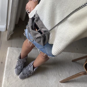 Fransskor  - Säljer dessa AS snygga Fransskor!!!! Storlek 38 sparsamt använda!! Färgen gör sig med tydlig på bild 2&3❤️‍🔥❤️‍🔥❤️‍🔥🧚🏼‍♀️🧚🏼‍♀️🧚🏼‍♀️