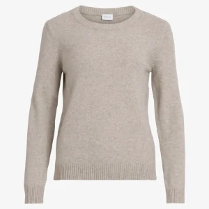 Stickad vila tröja - Säljer min vila tröja som är jätte fin nu till hösten då den tyvärr är för stor💗 använd fåtal gånger så inga defekter, skriv för frågor ‼️Använd KÖP NU‼️