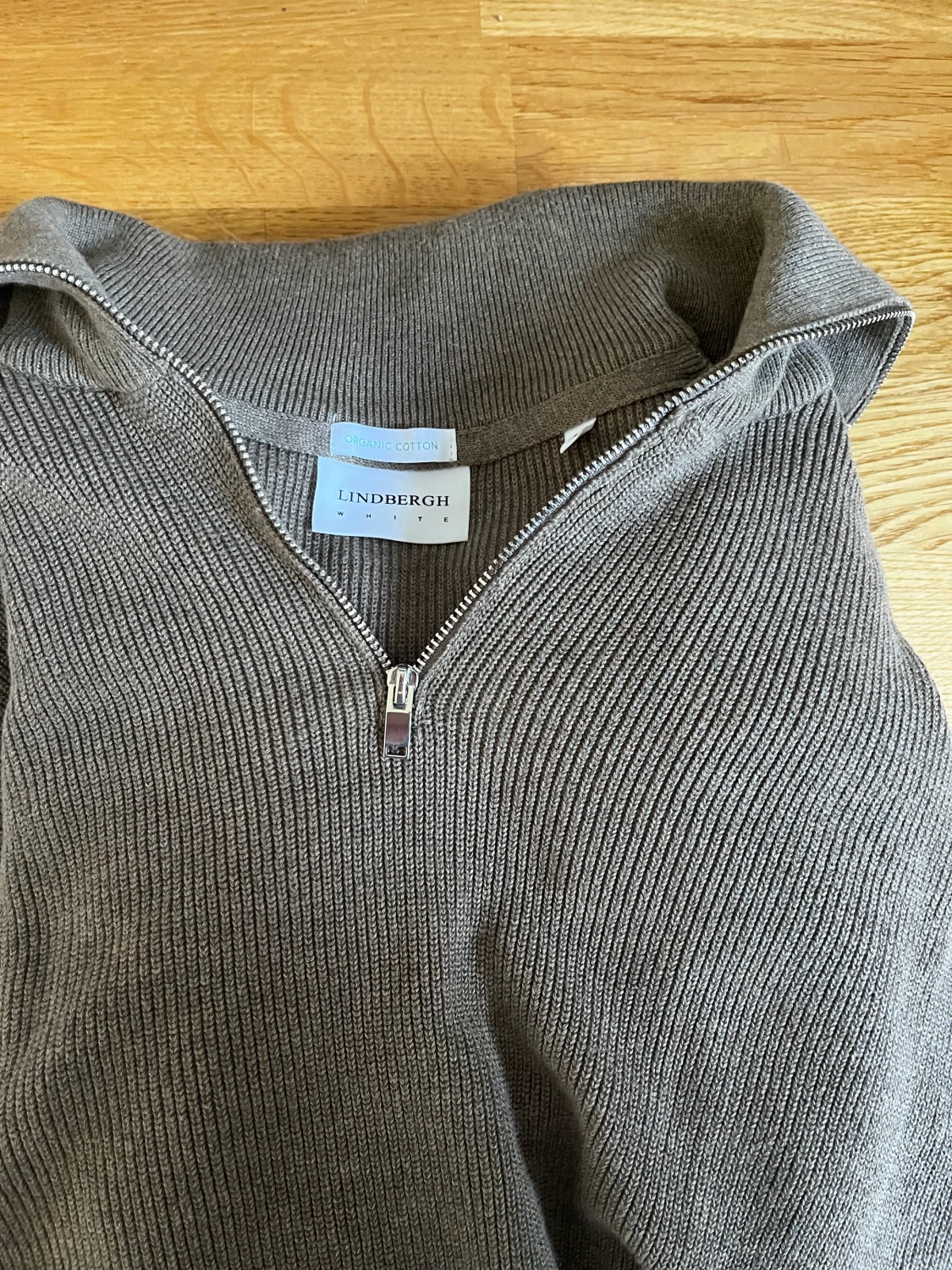 ZIP-Tröja från Lindbergh