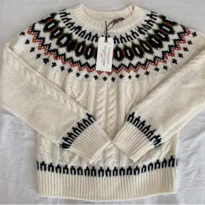 Säljer denna tröja från Lindex, nypris 400. Perfekt nu till hösten 🍂💕