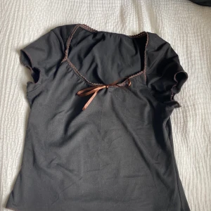 Söt topp - Kommer inte till användning, bra skick