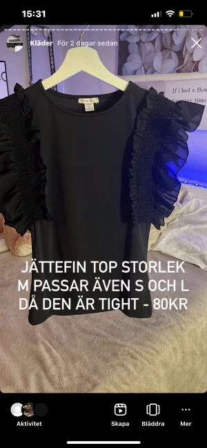 Topp - Info står på bilden och bilden är tagen från mitt insta konto där jag säljer kläder och annat men tänkte lägga ut allt här också!! Det ska stå stretchig inte thigt