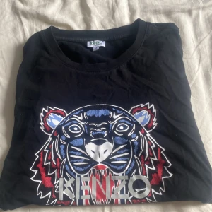 Kenzo T-shirt - Bra skick. Storlek M
