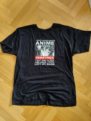 T shirt anime tryck - Fin bomulls t shit. Perfekt skick.