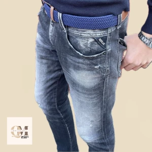 Flätat Bälte - QM Clothing  - Vi gör egna bälten och vi tar beställningar via Plick pga att det bidrar till mindre krångel mm. Eftersom att det är våra bälten är såklart bältena helt nya, och levereras då i egen påse + fraktpåse (se bild 3). Hör av er vid funderingar! 