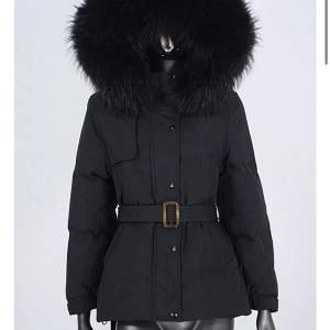Säljer! Min jacka från feminina of Sweden, storlek S🤍väldigt fin och alltid fått komplimanger om den. Inga defekter och som ny. Nypris: 3399kr, mitt pris: 2200kr