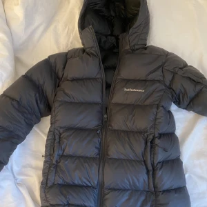 Peak performance jacka - Peak performance dun jacka i fint skick, köpare står för frakten 