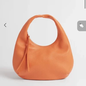 & Other Stories väska  - Använd en gång, så gott som ny, ny pris 890kr 