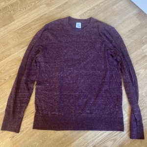 Vindröd gap tröja - Stickad vinröd mysig tröja från gap, inga dedekter