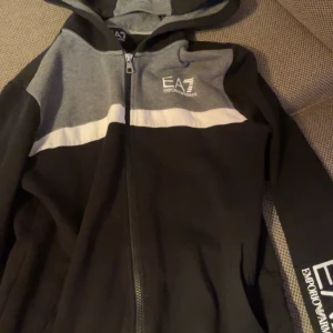 Armani kofta - Atmani kofta,  Storlek: small,  jag säljer varan för att den inte passade mig Använd 1 gång