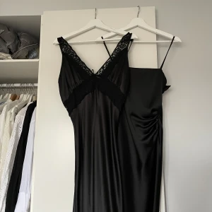 Zara klänning  - Zara klänning storlek s. Ej använd. 