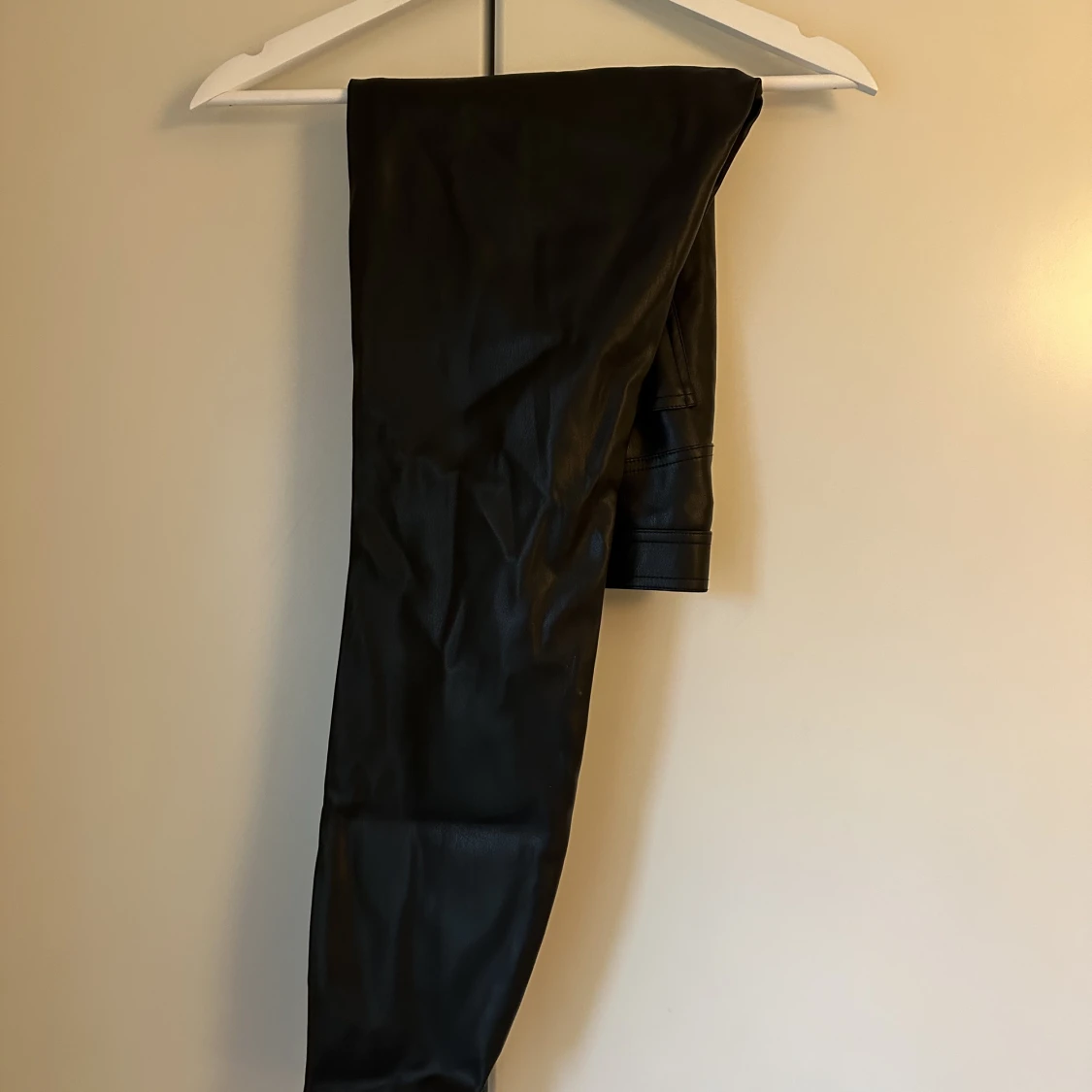 Skinnbyxor Zara