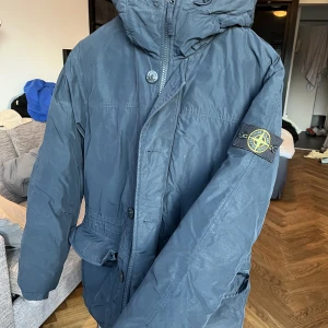 Stone island vinterjacka - Tömmer garderoben. Pris kan diskuteras Cond 7 av 10
