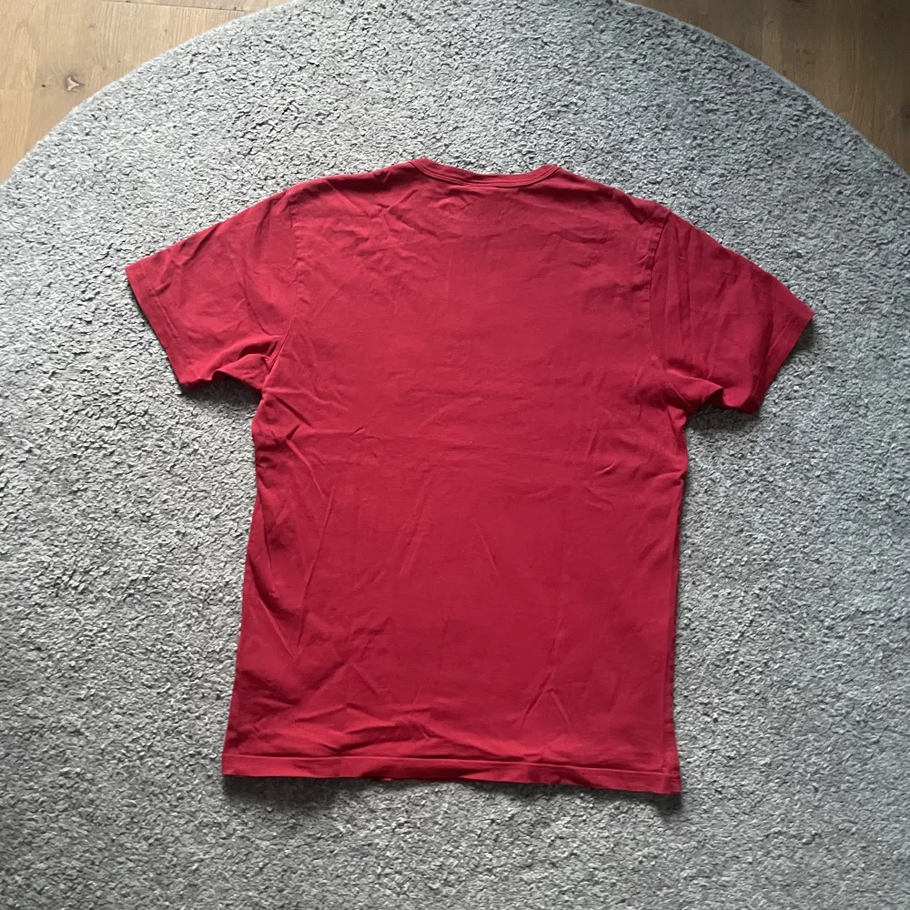 Helly Hansen T-shirt i storlek Medium🍎. T-shirten är knappt använd och i fint skick✨. Tjockt material och grym kvalitet☀️.. T-shirts.