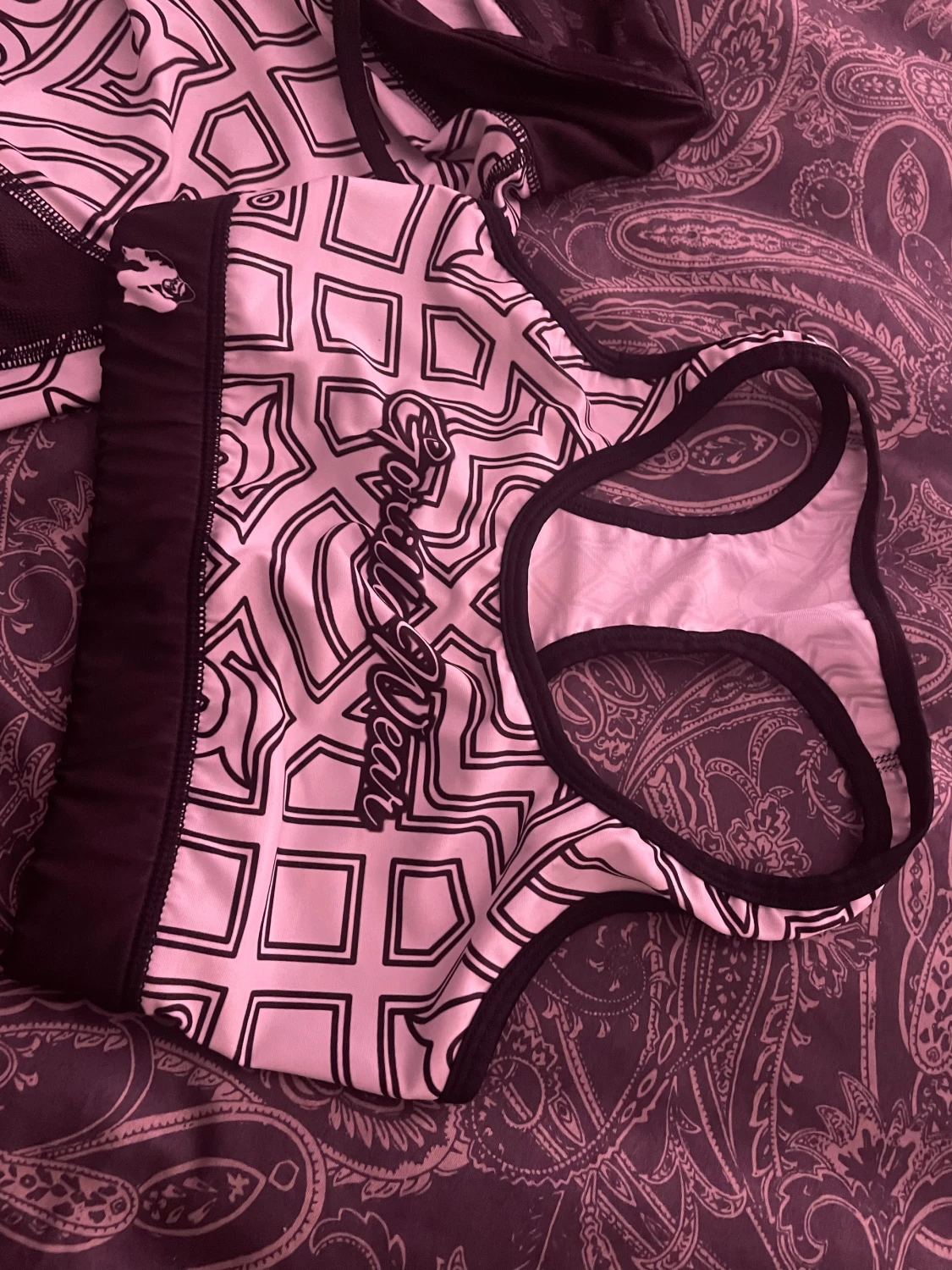 Gorilla Wear training set  - 90