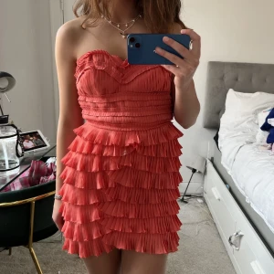 Klänning!  - Så snygg klänning perfekt till sommaren❤️