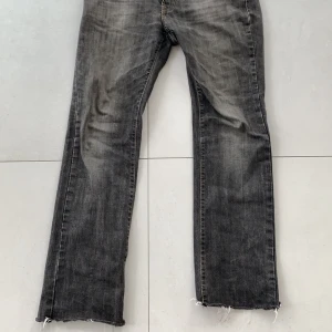 Vintage pepe jeans london - Pepe jeans i hyfsat skick med en galet snygg wash. 
