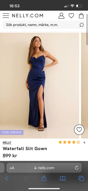 Balklänning  - Säljs pga att det inte gick att returnera, använd endast en gång till provning alltså nyskick. Köpt för 900kr därav priset, kan även diskuteras😄