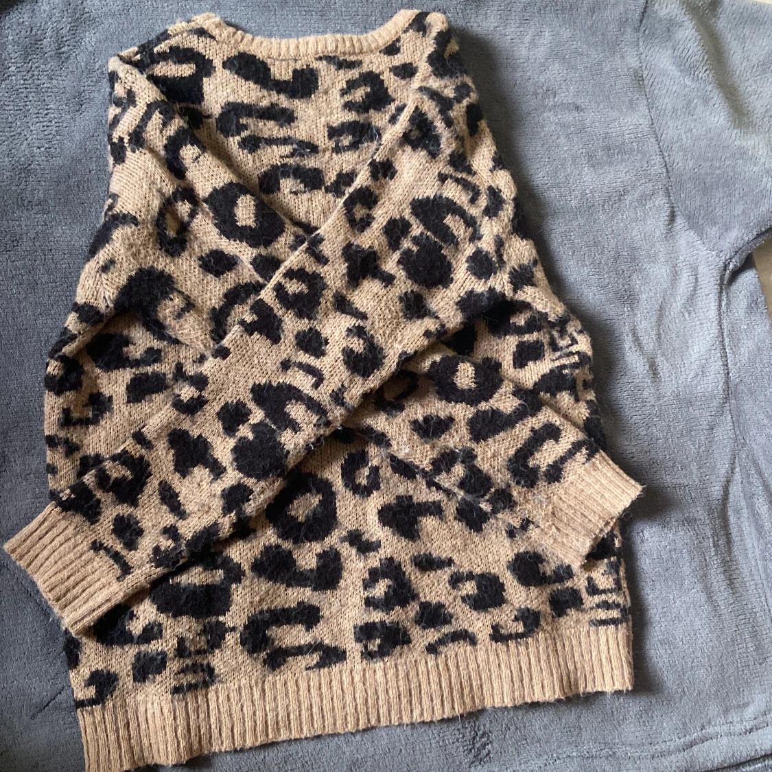 Stickad tröja