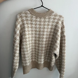 Hm stickad tröja  - Gosig stickad tröja 