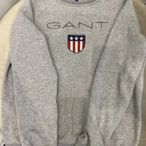 Gant Tröja Storlek M - Säljer min gant tröja i storlek M då den nu är liten på mig. 350kr! Kan mötas i Eskilstuna eller fraktas.