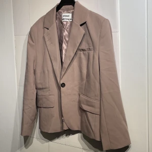 kavaj i oversize modell - 70 kr