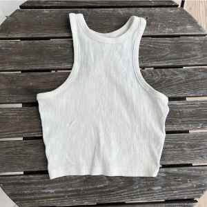 Linne / tank top - Vitt ribbat linne från h&m