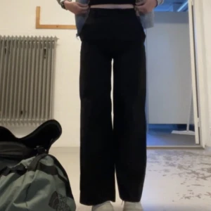 Kostymbyxor - Kostymbyxor ifrån Cubus, kan skicka fler bilder om de önskas 🥰 storlek s 