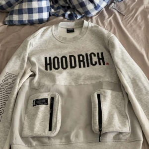Hoodrich dress - Säljer nu en Hoodrich dress för att jag inte använder den något, bra skick och använd i ca 2 månader.